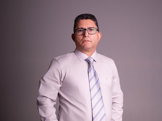 Dr. Reinaldo Adriano Bispo de Oliveira - Advogado Previdenciário